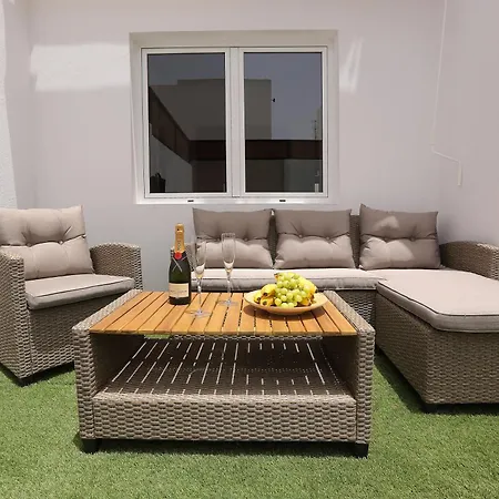 Berkana De Lujo Con Piscina וילה